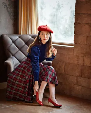 girl with hat